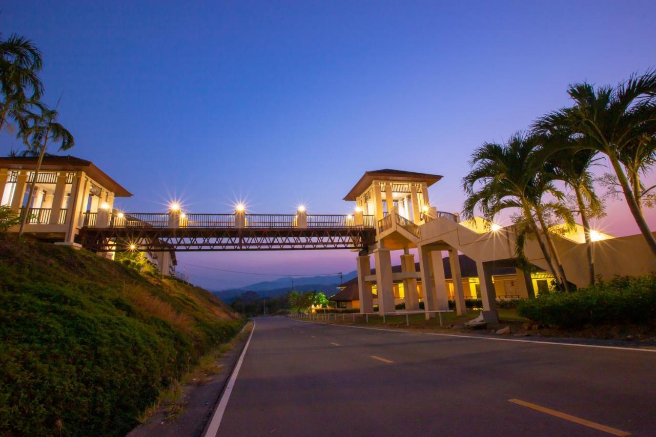 Leaves Valley Resort Nong Ya Plong Buitenkant foto