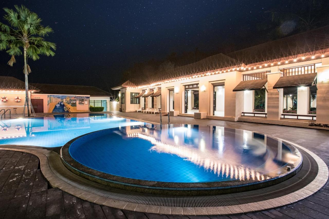 Leaves Valley Resort Nong Ya Plong Buitenkant foto