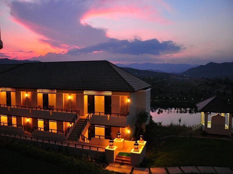 Leaves Valley Resort Nong Ya Plong Buitenkant foto